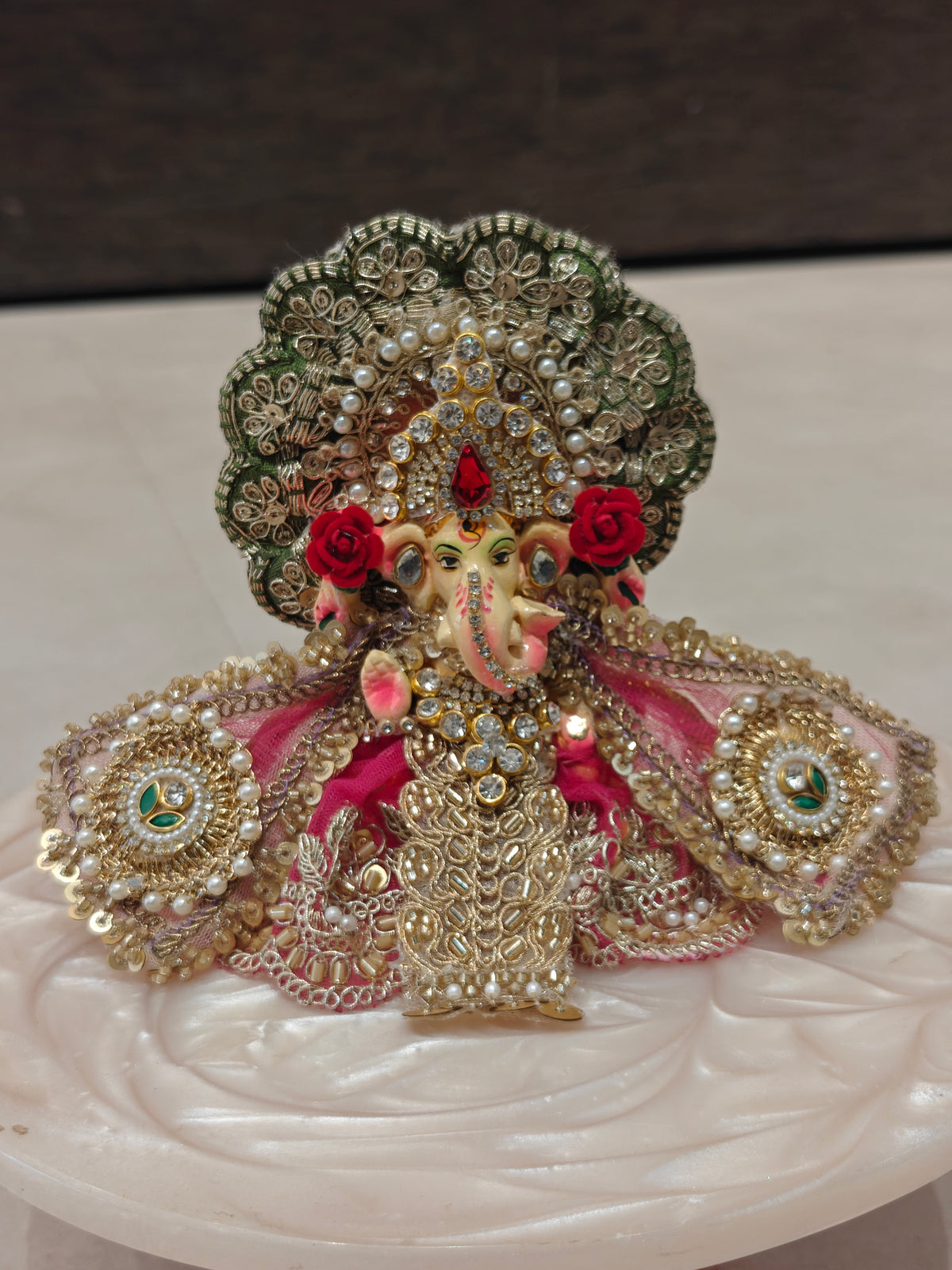 Lakshmi Ganesh Ji with Vastra and Shringar Height 5 inches with Chakra