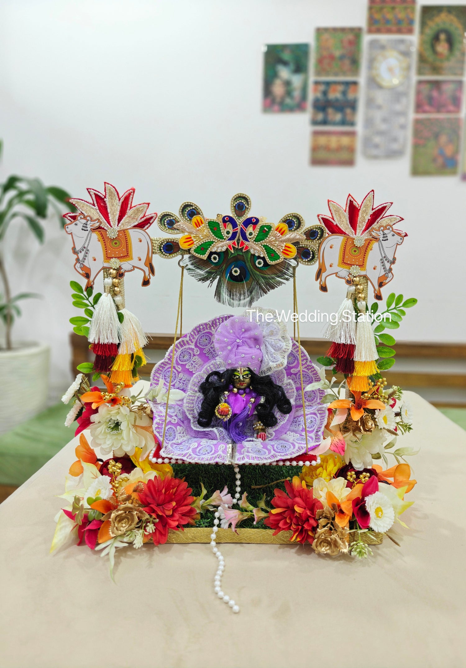 Decorative Thakur Ji Jhula (Swing)