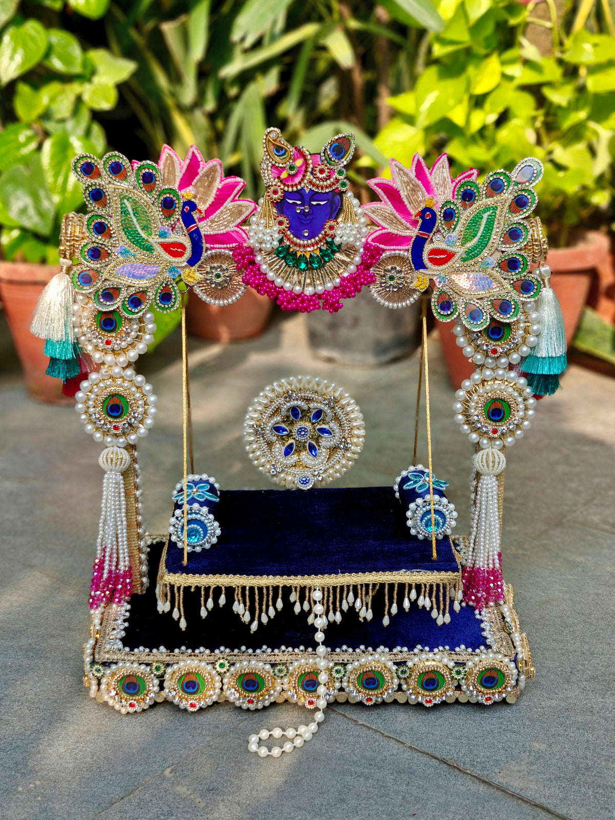 ShriNath ji Jhula with peacock motifs
