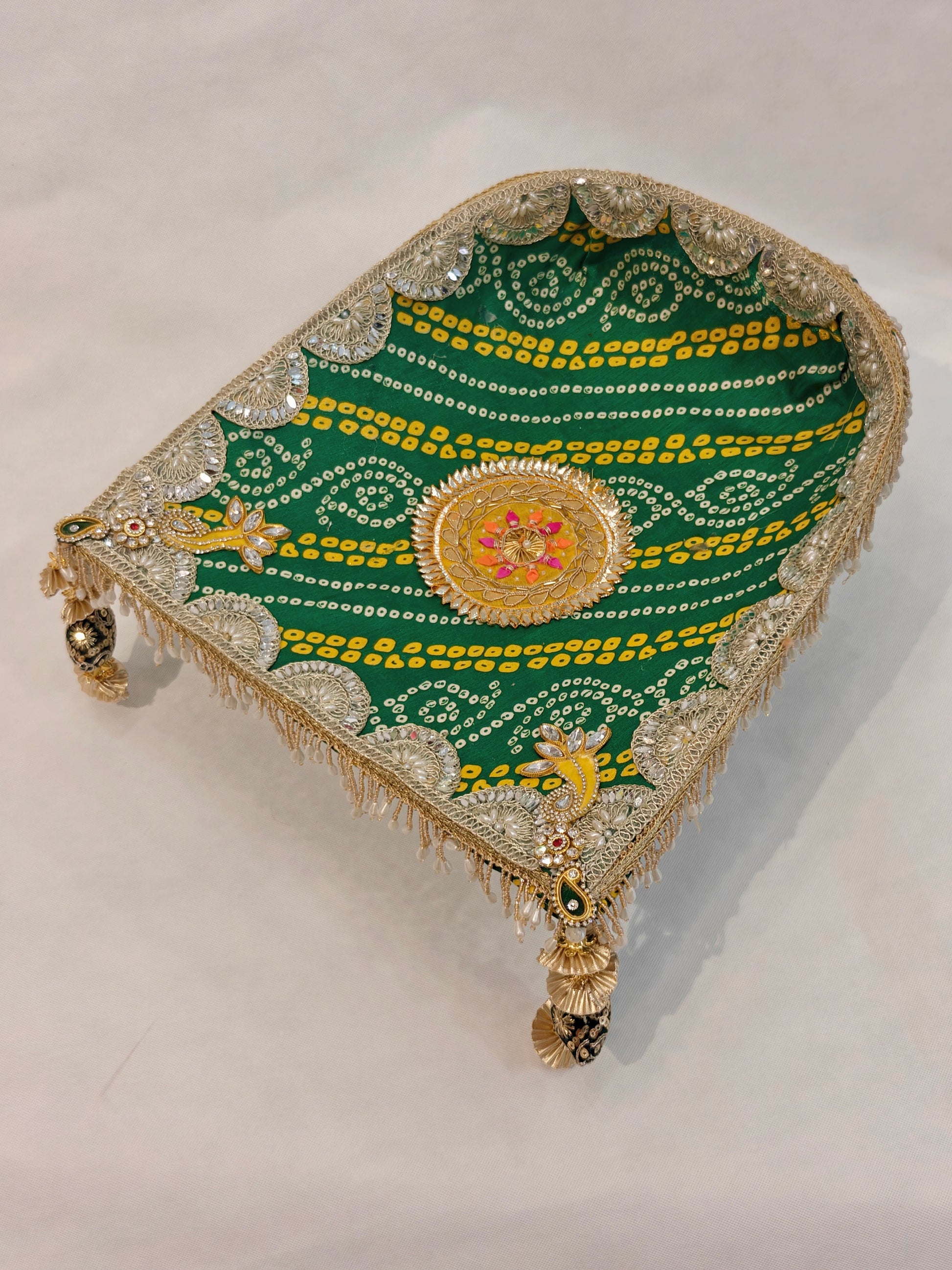 Large green bandhani soupda 12x13 inch with mirror scallop border, kundan motifs and pearl drop fringe — decorative Indian wedding ritual tray