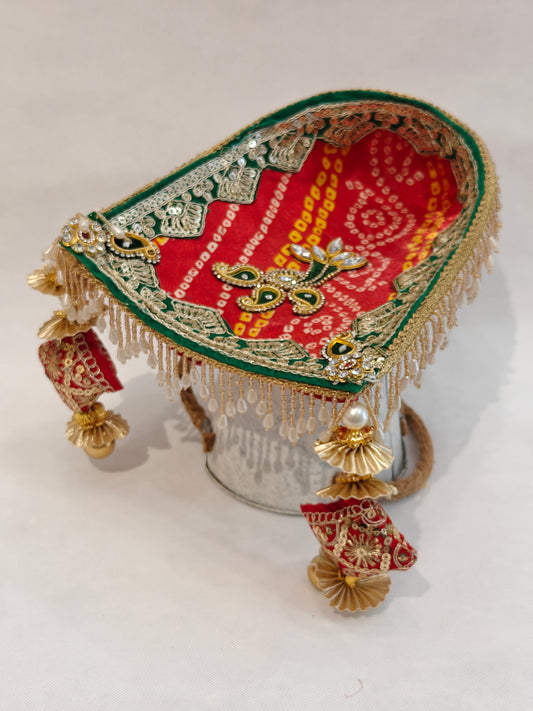 Handcrafted small soupda with green border, red bandhani print interior, kundan peacock motifs and fan tassels — Indian bridal ceremony tray 8x7 inch