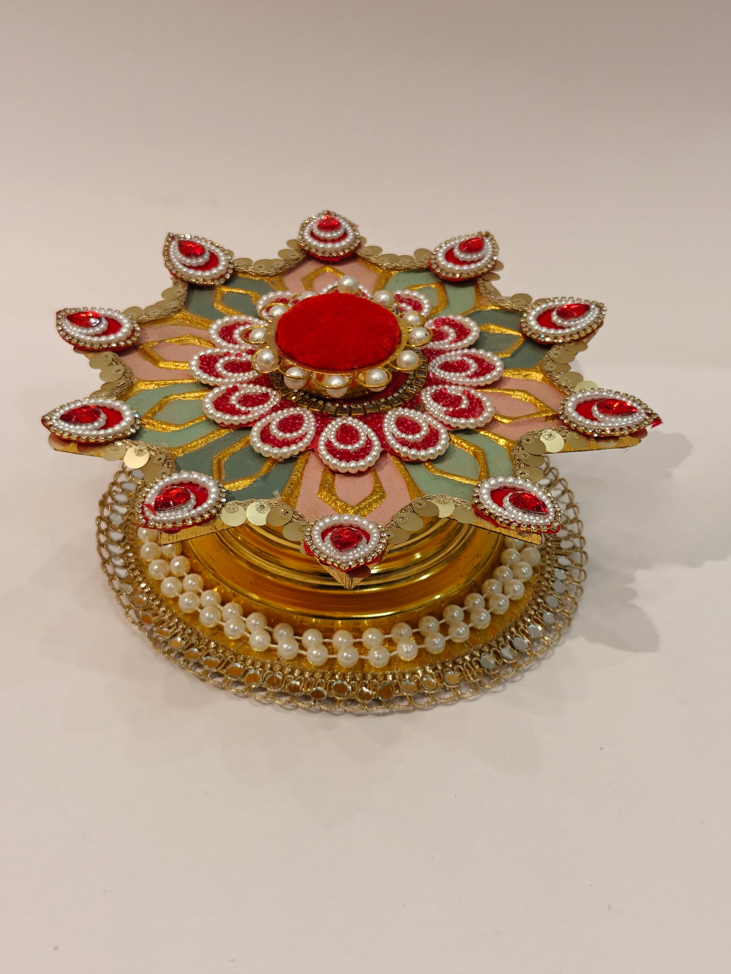 Premium decorative coin platter for single coin gifting. Ideal for weddings, puja rituals and festive occasions.