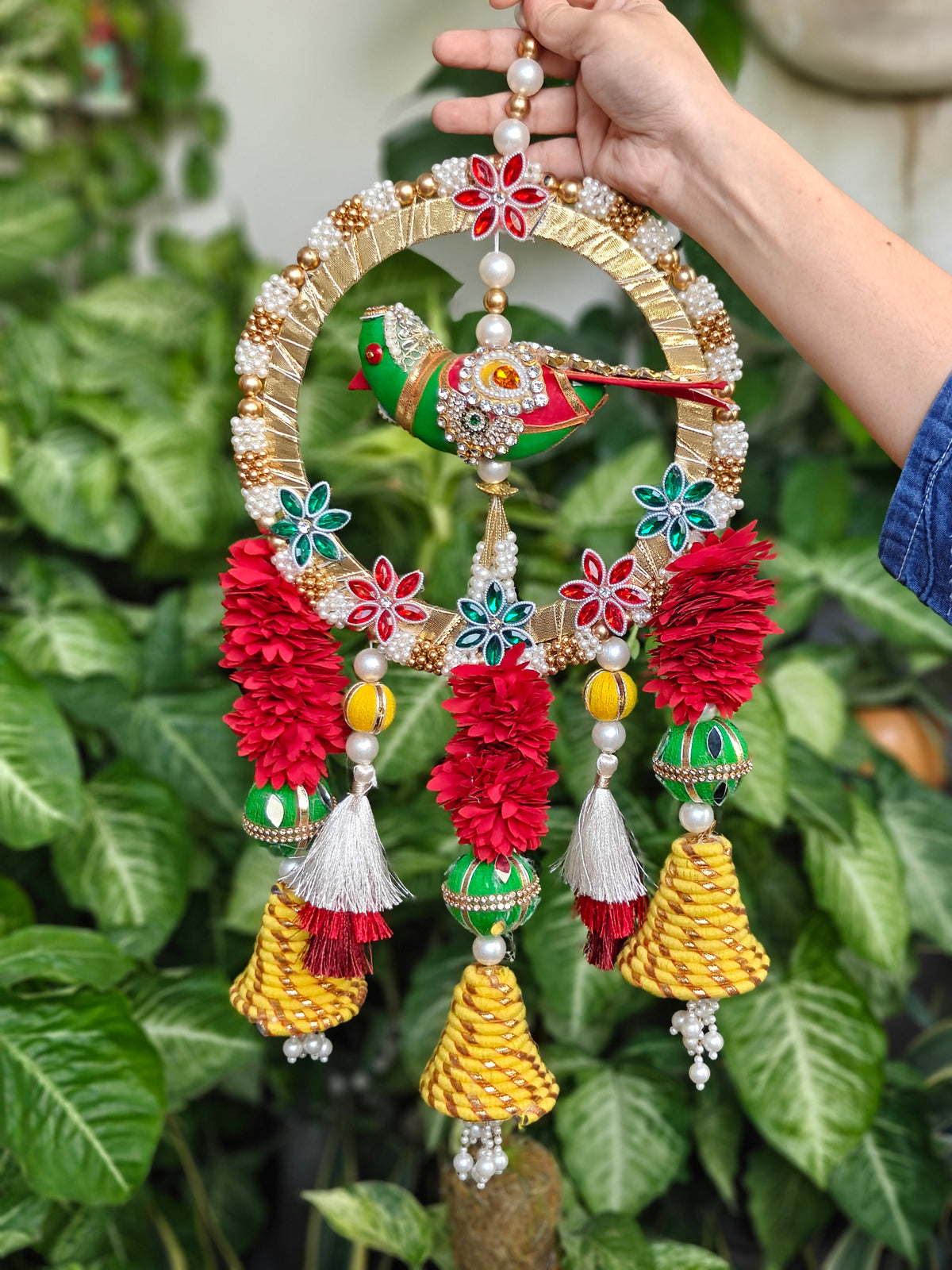 Parrot Centerpiece for Door Decor